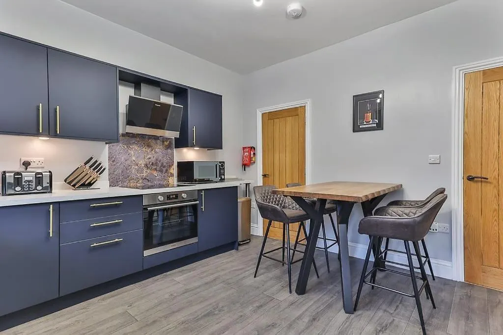 Luxury Spacious Pad With Games Room Sheffield Nyaraló